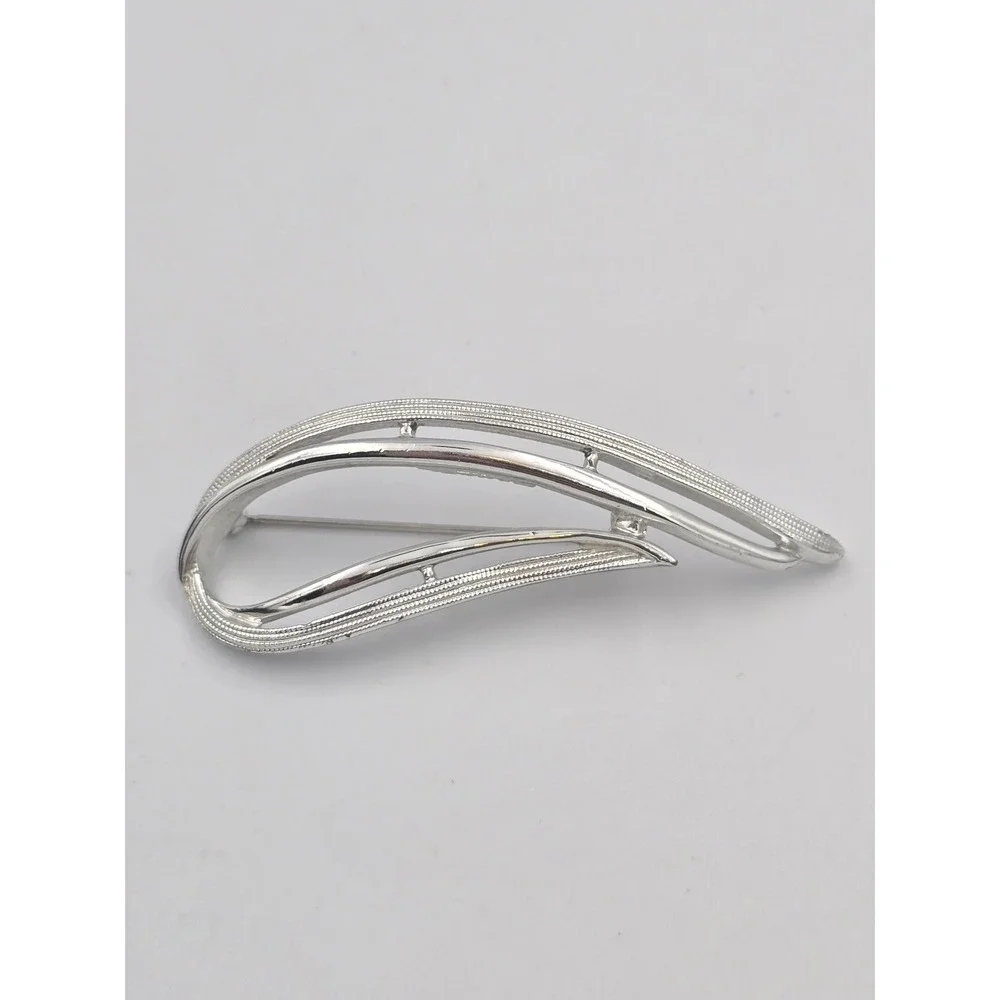 Vintage Sarah Coventry Silver Tone Modernist Abstract Wave Leaf‎ Brooch Pin